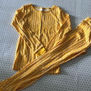 Carter’s Children's Cozy Yellow Printed Long-Sleeve Pajama Set.   Size 10